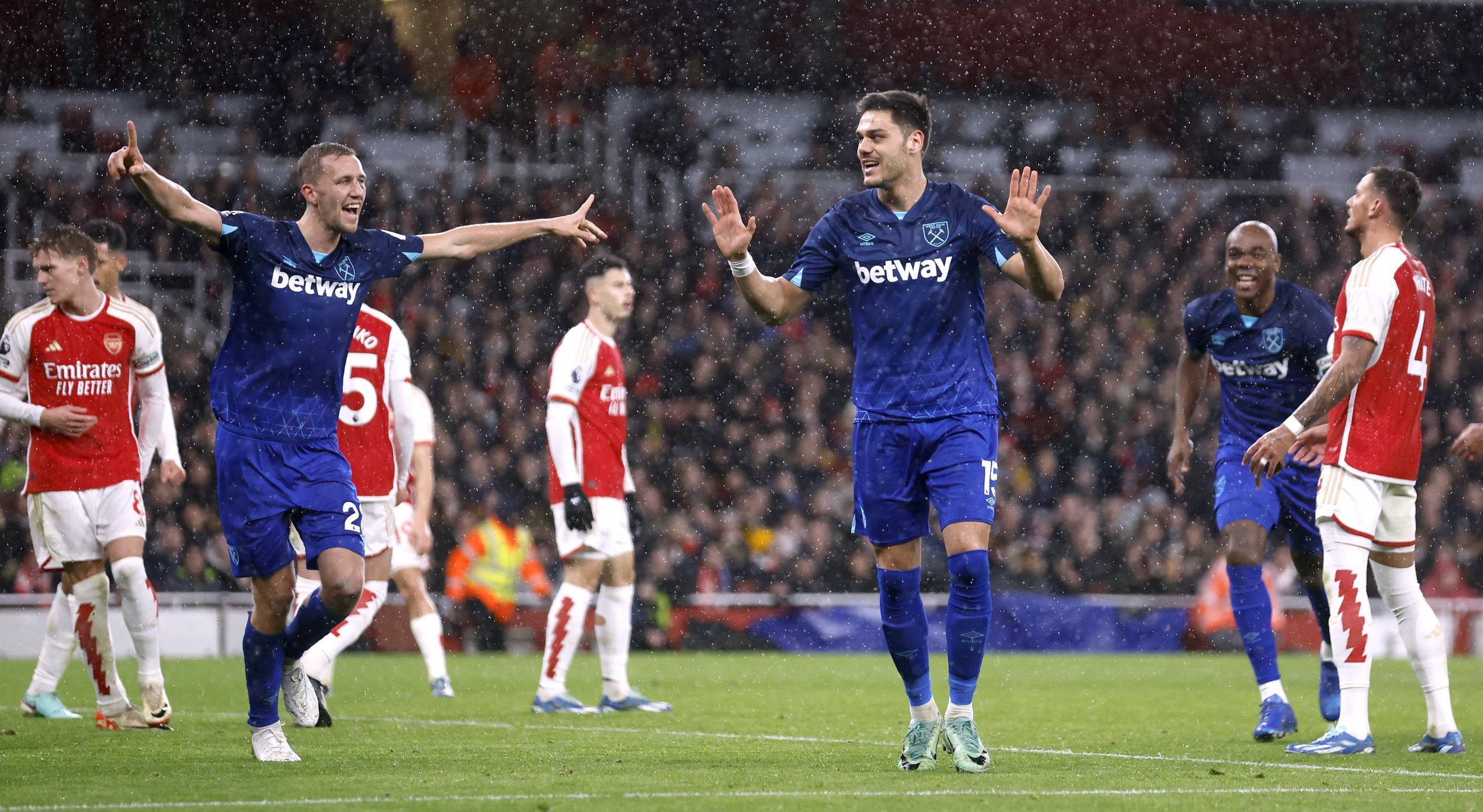 「恭喜」轩宇11-10胜炸弹夺“沧虎球杆”杯沙氏.